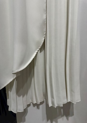 Beyaz Uzun ferace Kadın Elbisepiliseli detay - Görsel 6