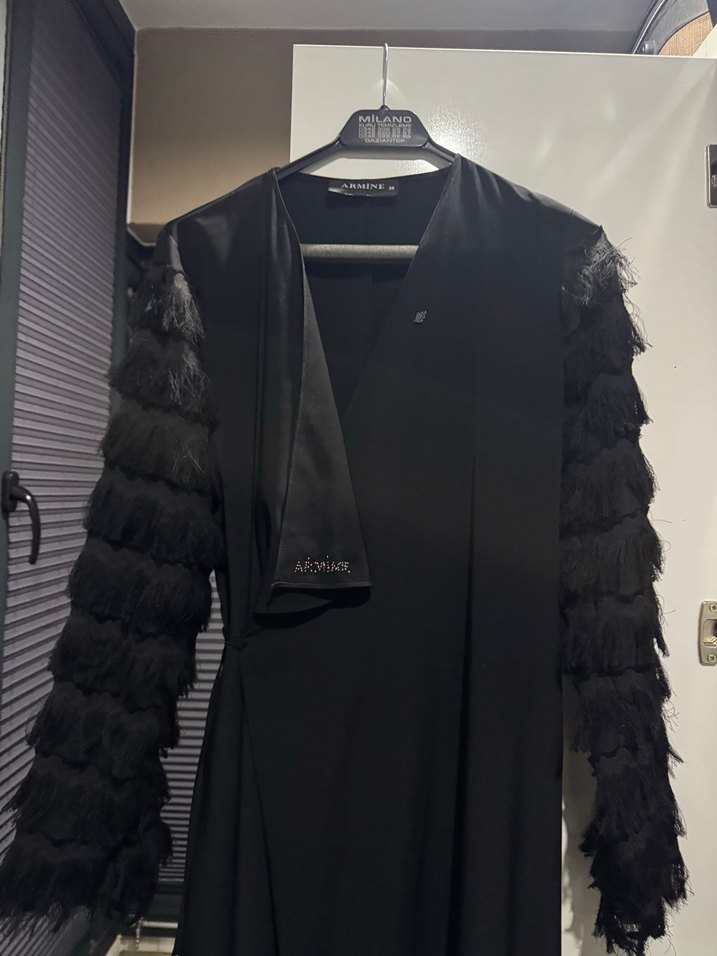 Püsküllü detaylı pardesü - Görsel 2