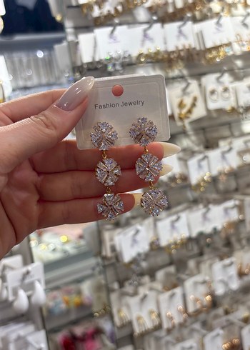 Accessorize Altın Renkli taşlı sarkık küpe