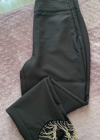 Kadın Siyah Kemerli Kumaş Pantolon