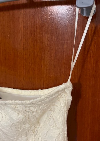 Beyaz Dantel Straplez Midi Elbise - Görsel 4