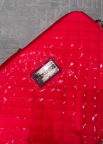 Bershka Pembe Parlak Yılan Desenli Kadın Laptop Çantası