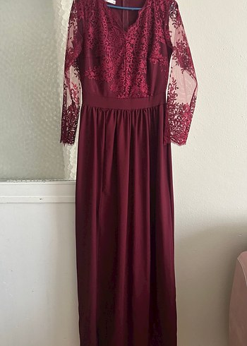 Bordo Dantel Detaylı Uzun Abiye Elbise