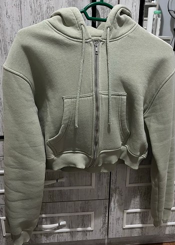 Kapüşonlu Fermuarlı Crop Sweatshirt | Çağla Yeşili