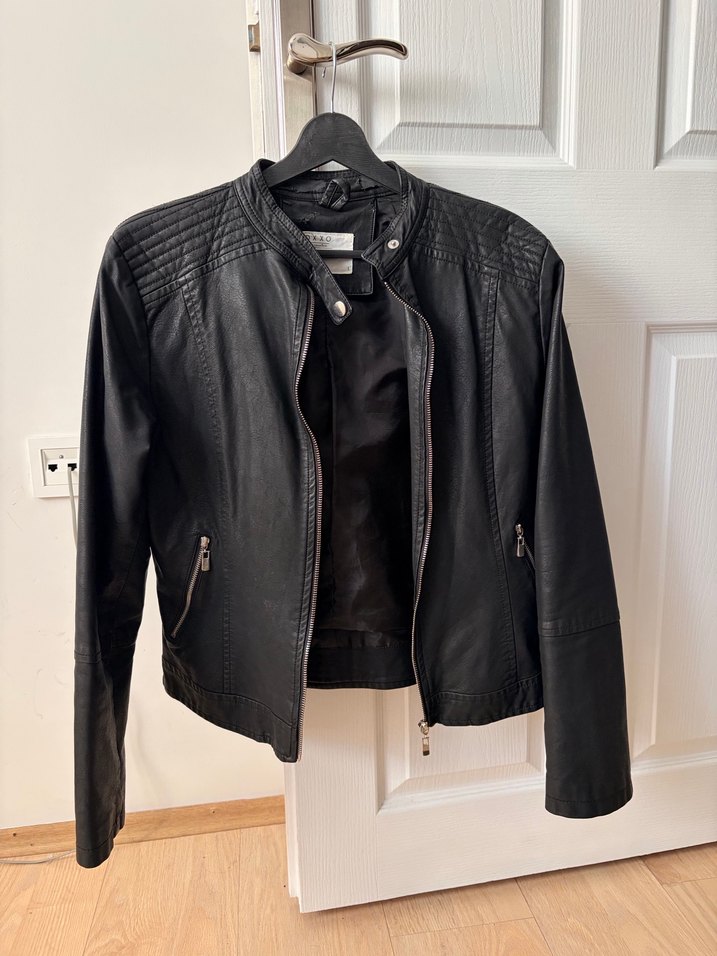 Kadın Siyah Deri Kolu Fermuarlı Ceket - Görsel 4