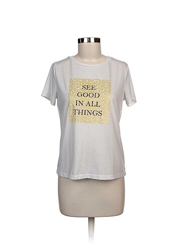 Defacto T-shirt %70 İndirimli.