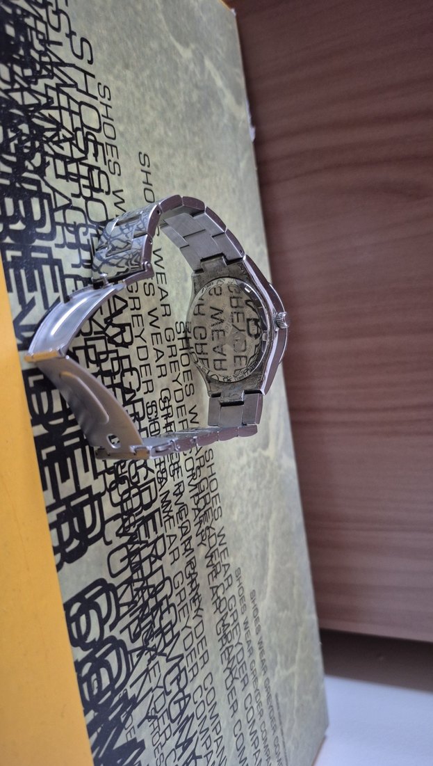 Gri Taşlı Kadın Kol Saati - Görsel 3