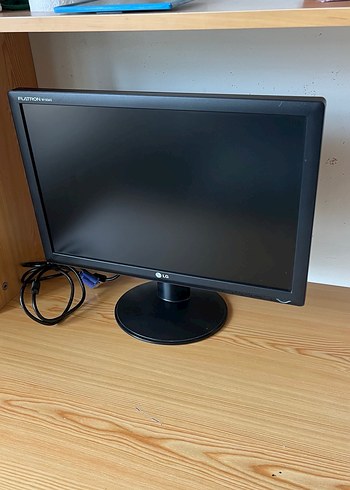 LG Siyah Monitör w1934s - Görsel 2