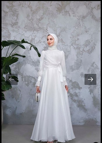 Uzun Kollu Beyaz Drape Detaylı Uzun Elbise