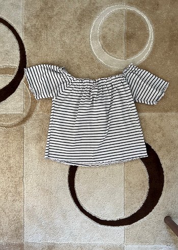 Kız Çocuk Beyaz Gri Zebra Desenli Fırfırlı Bluz
