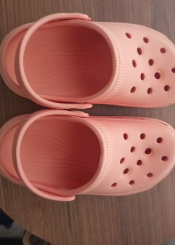 Kızlar İçin Pembe Tokalı Terlik - Görsel 3