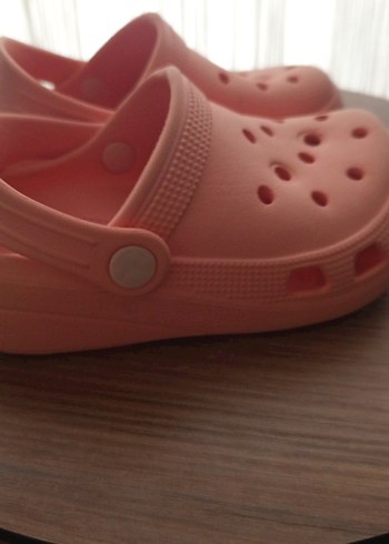 Kızlar İçin Pembe Tokalı Terlik - Görsel 4