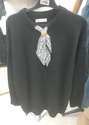 Siyah Kendinen Fularli  Triko  Kadın Kazak - Görsel 2