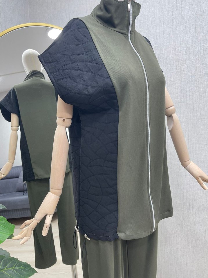 Kadın Kısa Kesim Kemerli Yüksek Yakalı Takım - Görsel 4