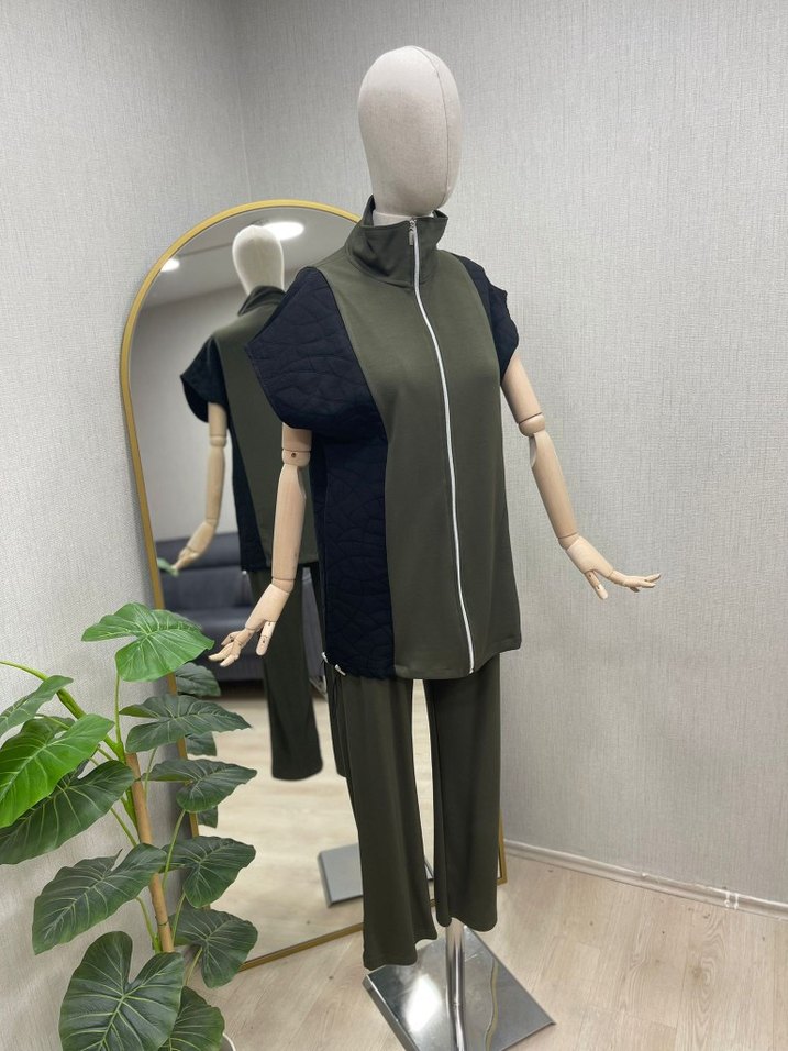 Kadın Kısa Kesim Kemerli Yüksek Yakalı Takım - Görsel 2