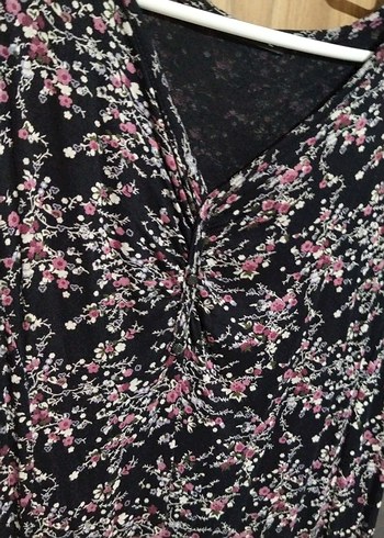 Siyah Batik Desenli V Yakalı Midi Elbise - Görsel 5