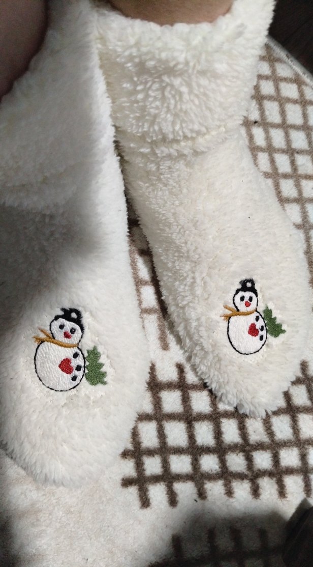 Kızlar için Beyaz Nakışlı Sıcak Terlik - Görsel 5