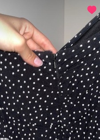 Puantiye Desenli V-Yaka Midi Elbise - Görsel 3