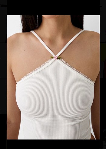 Bershka Beyaz İnce Askılı Crop Top