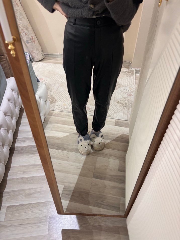 Düğmeli Siyah Deri kadın Pantolon - Görsel 4