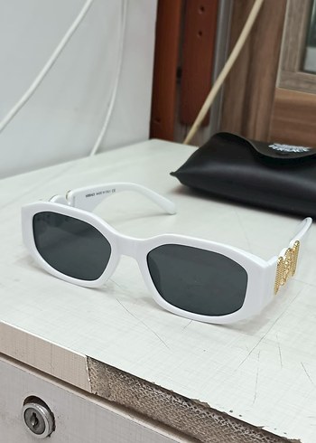 Versace Kadın Beyaz Kemerli Klasik Güneş Gözlüğü