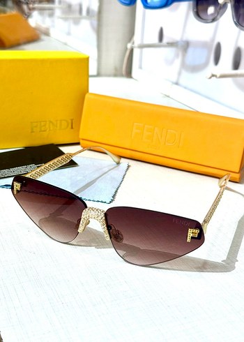 Bej Taşlı Fendi Kadın Güneş Gözlüğü