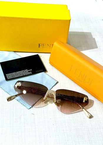 Fendi Bej Taşlı Fendi Kadın Güneş Gözlüğü