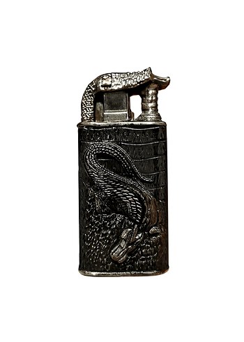 Yılan Figürlü Siyah Metal Çakmak - Görsel 3