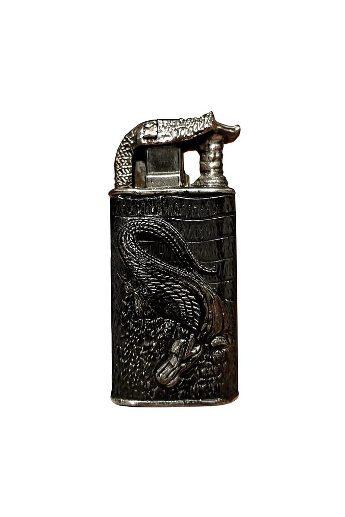 Yılan Figürlü Siyah Metal Çakmak - Görsel 3