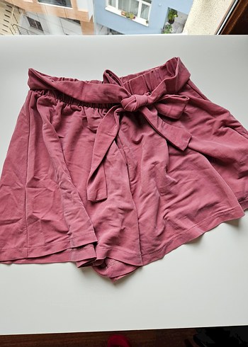 Bershka Kemerli Şort