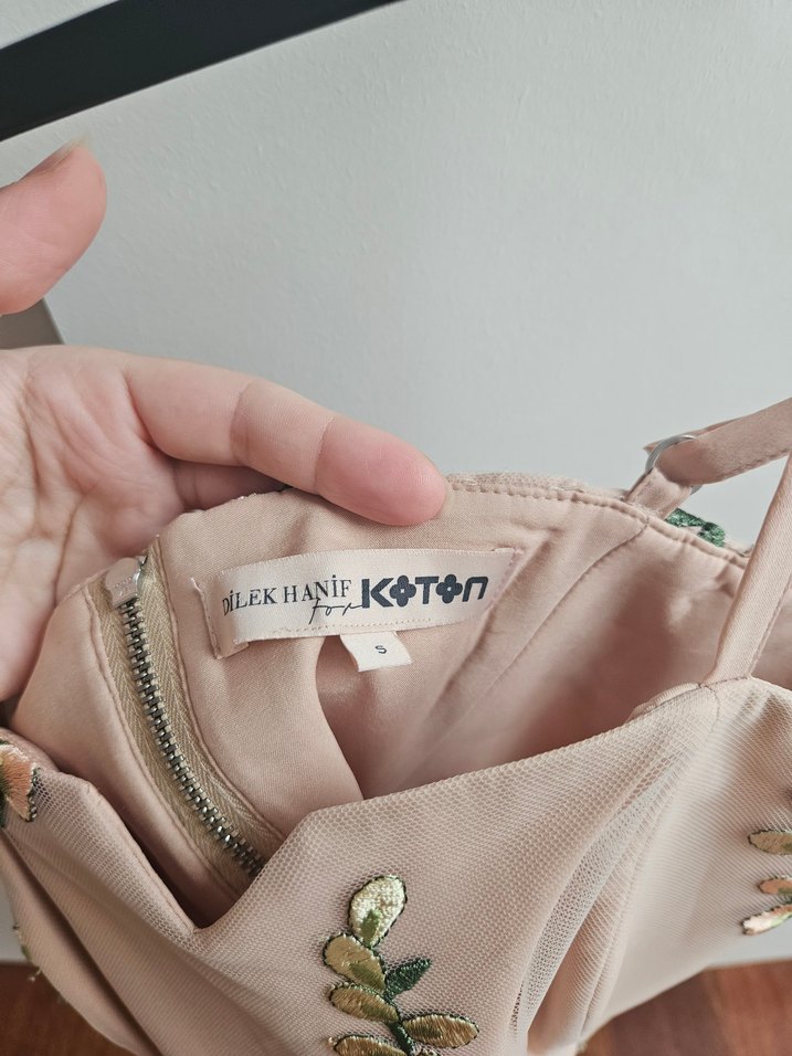 Koton x Dilek Hanif Crop Bluz - Görsel 2