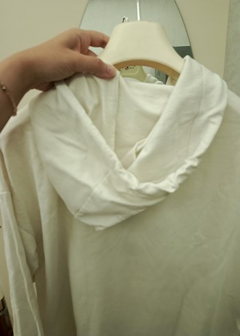 Beyaz Kapüşonlu Uzun Kollu Baskılı Sweatshirt - Görsel 5