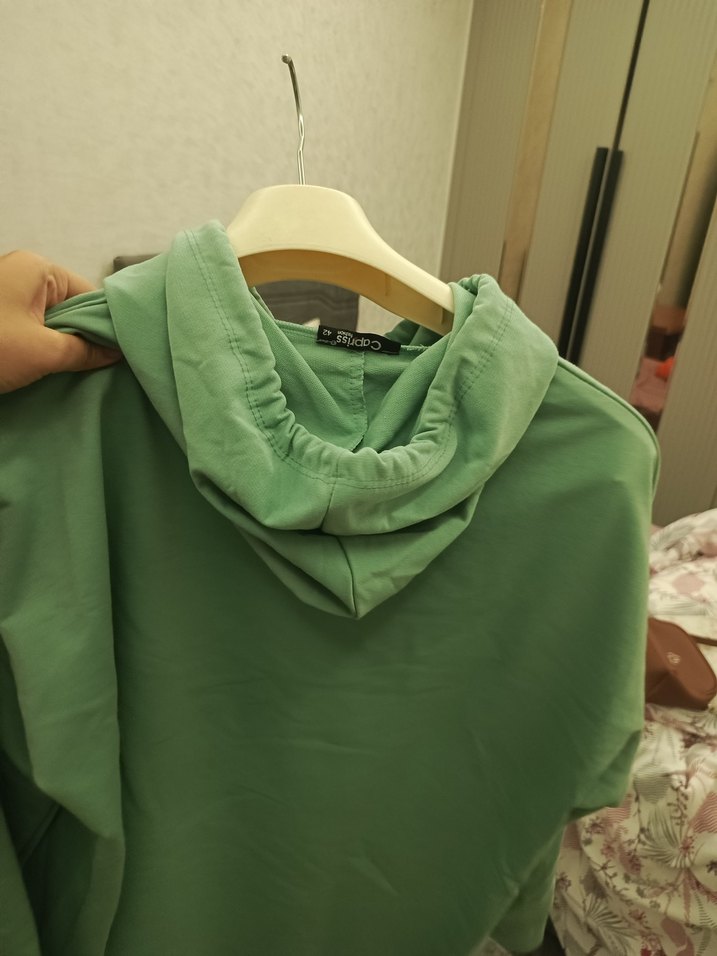 Yeşil Kapüşonlu Baskılı Kadın Uzun Sweatshirt - Görsel 5