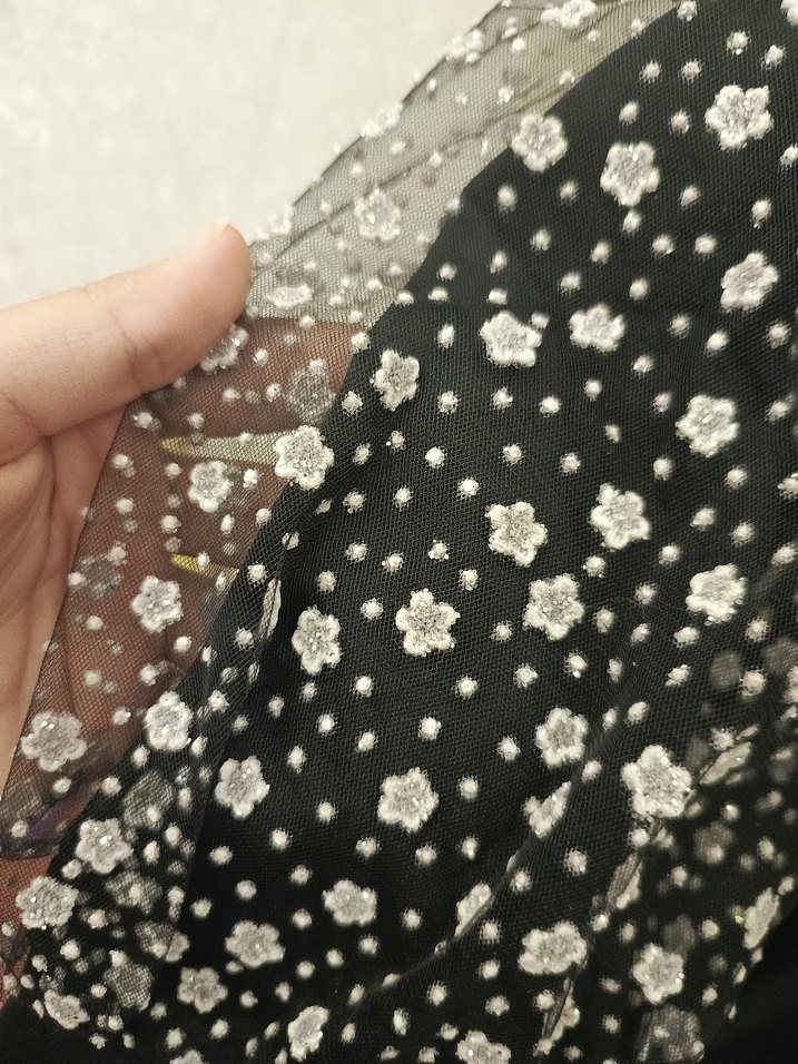 Uzun Siyah Çiçekli Elbise - Görsel 3