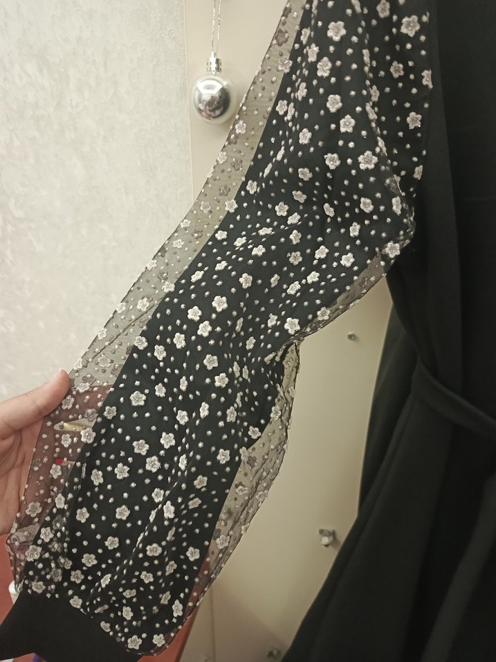 Uzun Siyah Çiçekli Elbise - Görsel 4