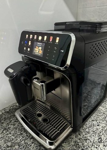 Beden Philips Gri Kahve Makinesi 5500 Serisi