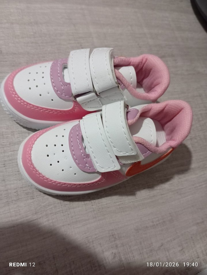 Kız Çocuk Renkli Cırt Cırtlı Spor Ayakkabı - Görsel 4