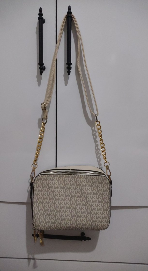 A
z kullanılmış çanta - Görsel 3