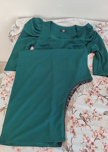 hiç kullanılmamış krep elbise zümrüt yesili - Görsel 3