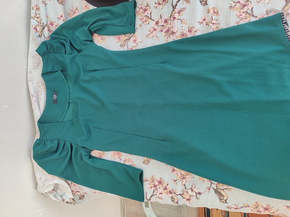 hiç kullanılmamış krep elbise zümrüt yesili - Görsel 2