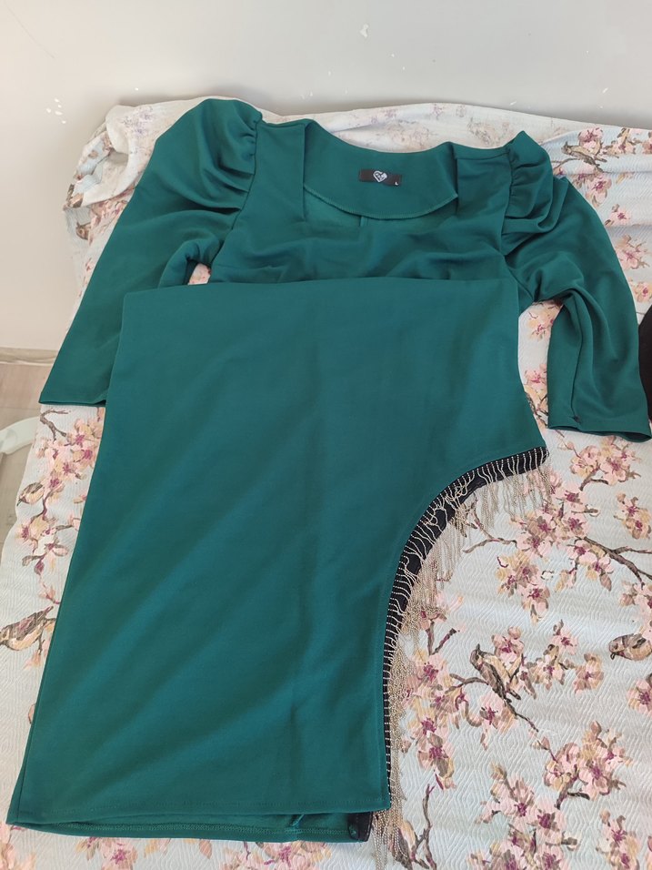 hiç kullanılmamış krep elbise zümrüt yesili - Görsel 3