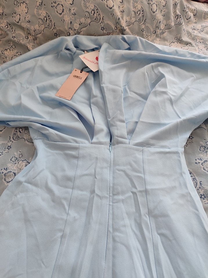 hiç kullanılmamış Mavi V Yakalı Uzun Kadın Elbise - Görsel 3