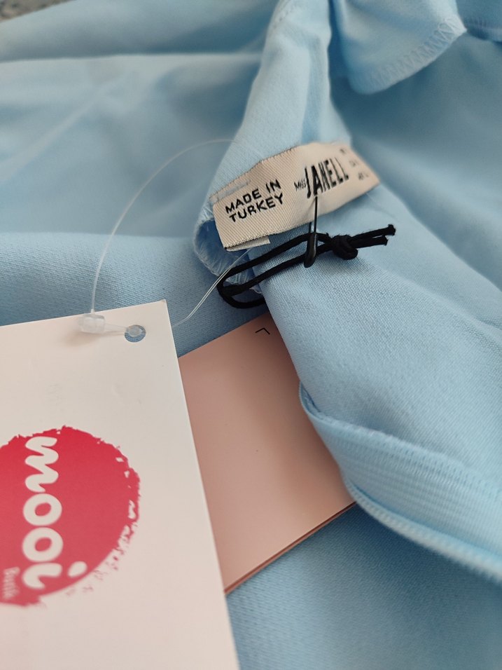 hiç kullanılmamış Mavi V Yakalı Uzun Kadın Elbise - Görsel 4