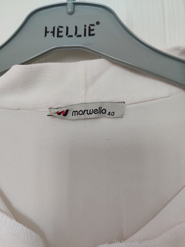 Beyaz V Yakalı Midi Kadın Gömlek - Görsel 3