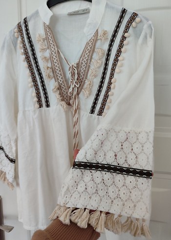 hiç kullanılmamış Püsküllü Nakışlı Bohem Beyaz Bluz - Görsel 4