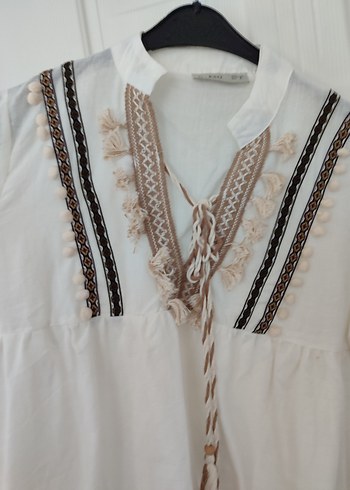hiç kullanılmamış Püsküllü Nakışlı Bohem Beyaz Bluz - Görsel 2