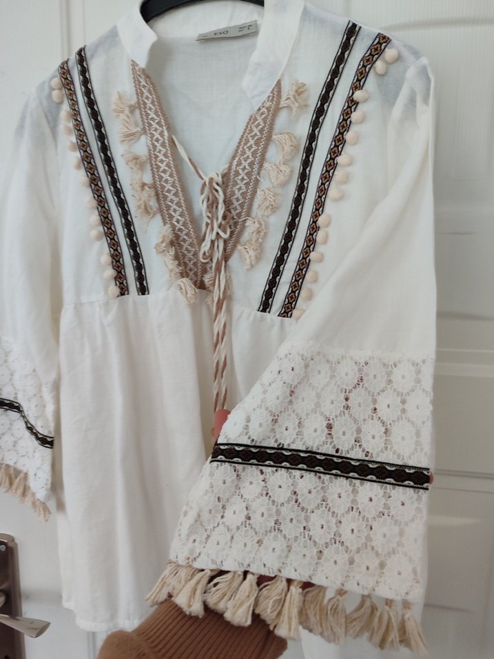 hiç kullanılmamış Püsküllü Nakışlı Bohem Beyaz Bluz - Görsel 4