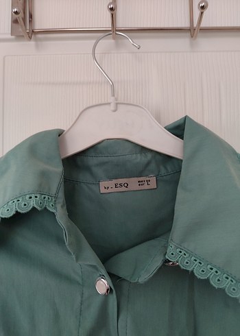Düğmeli Yeşil Keten Gömlek - Görsel 5