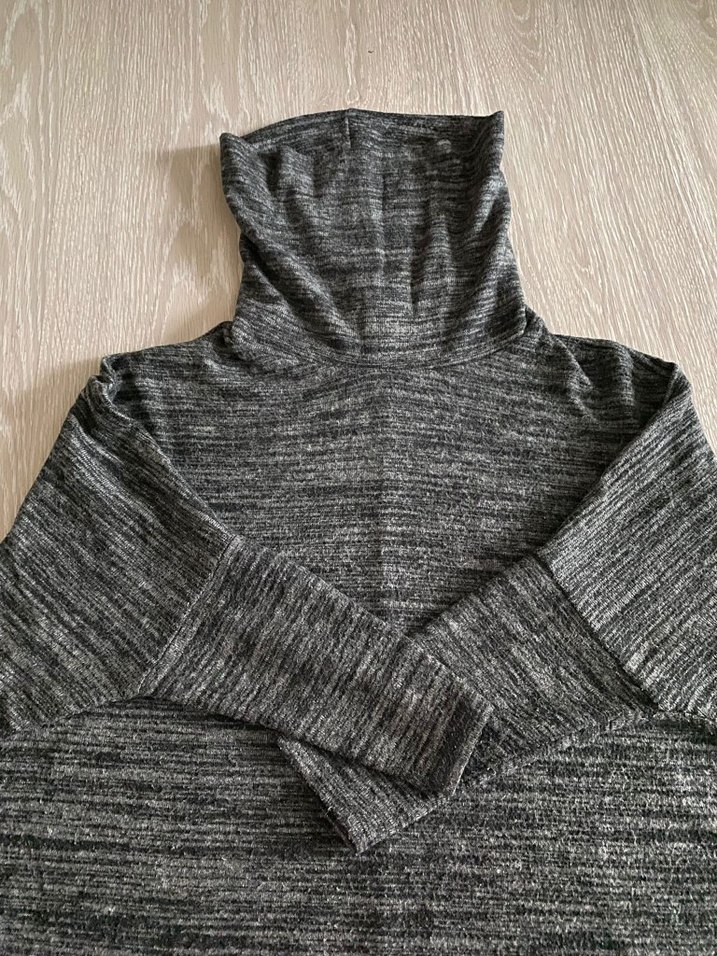 Gri Boğazlı Kadın Triko Kazak - Görsel 3