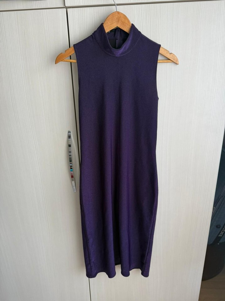 Mor Yüksek Yaka Kolsuz Midi Elbise - Görsel 2